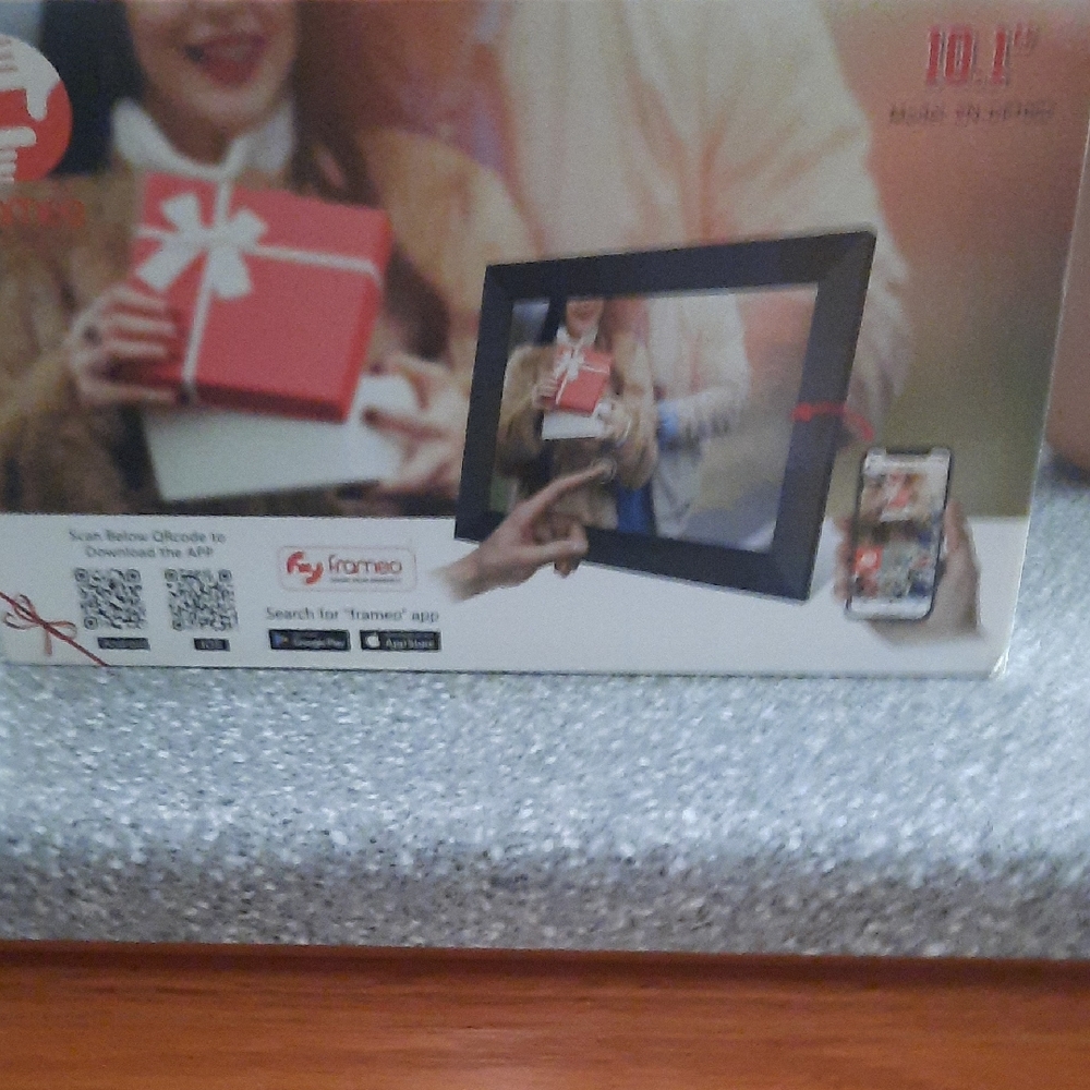 Frame Denim 10.1" Black Digital Display